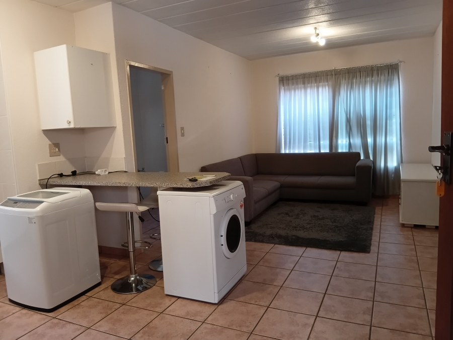2 Bedroom Property for Sale in Kannoniers Park North West